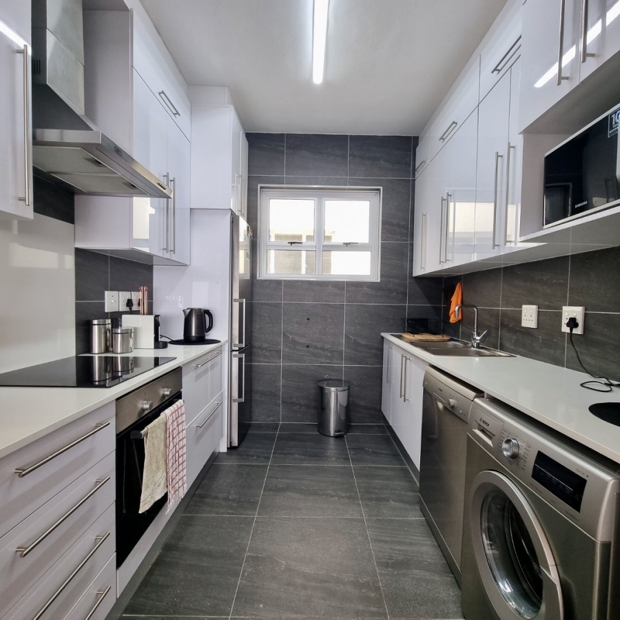 3 Bedroom Property for Sale in Sea Point Western Cape